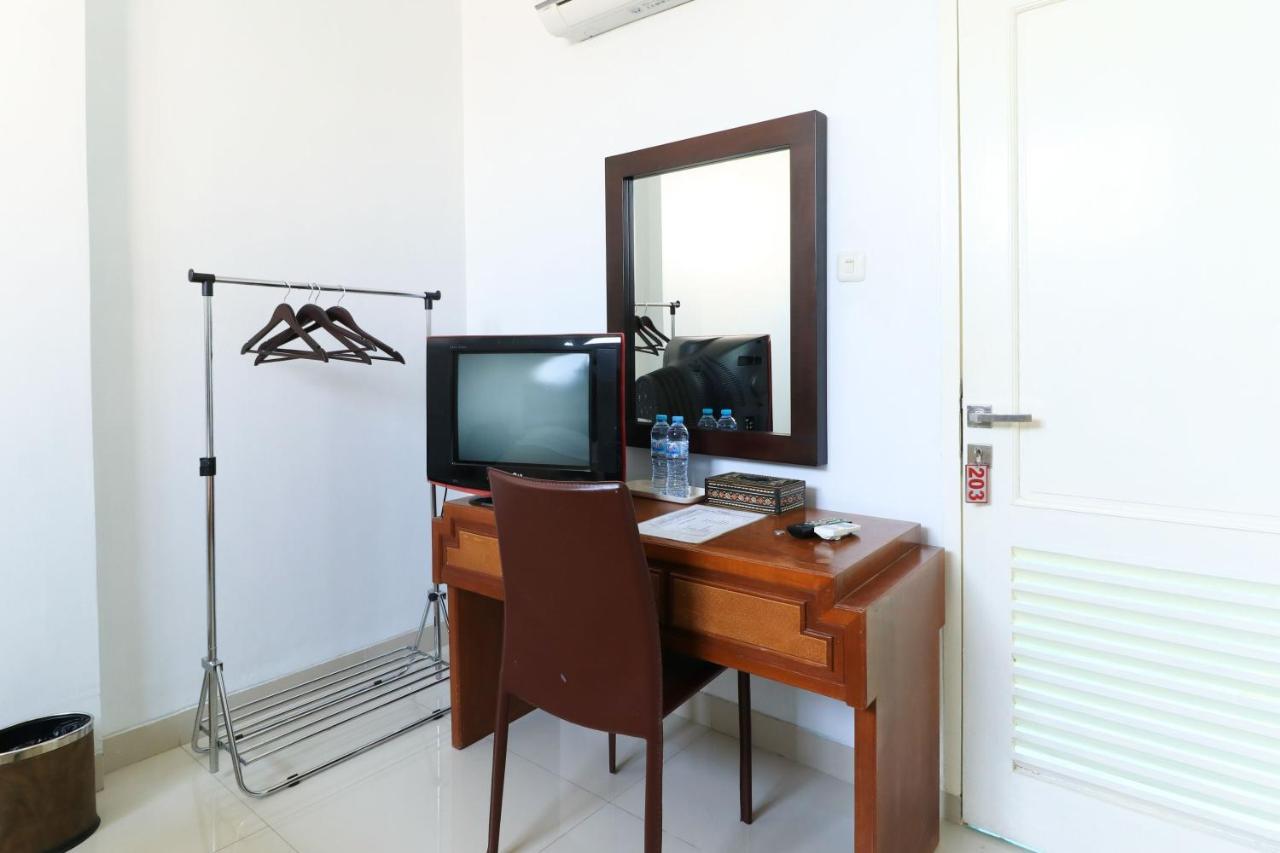 Ge Jacmart Homestay Макасар Экстерьер фото
