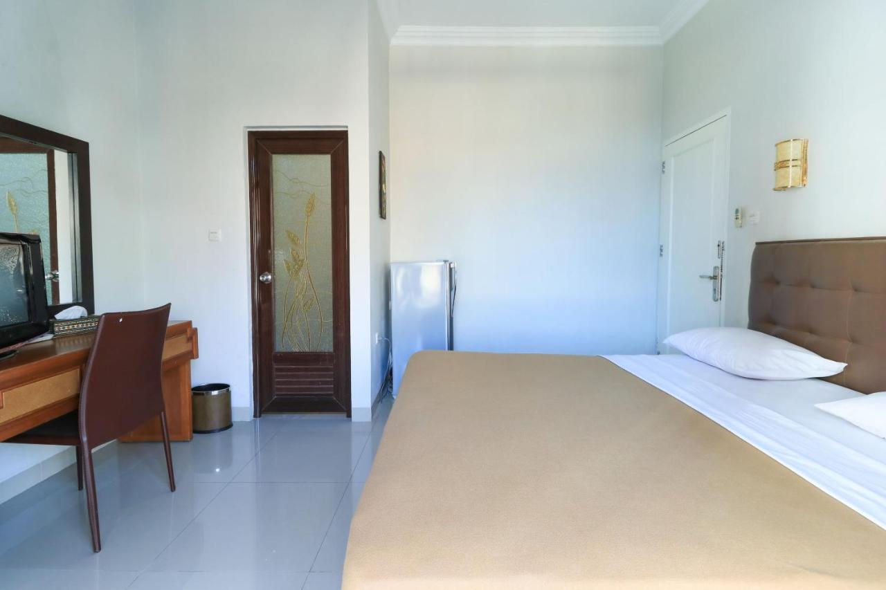 Ge Jacmart Homestay Макасар Экстерьер фото