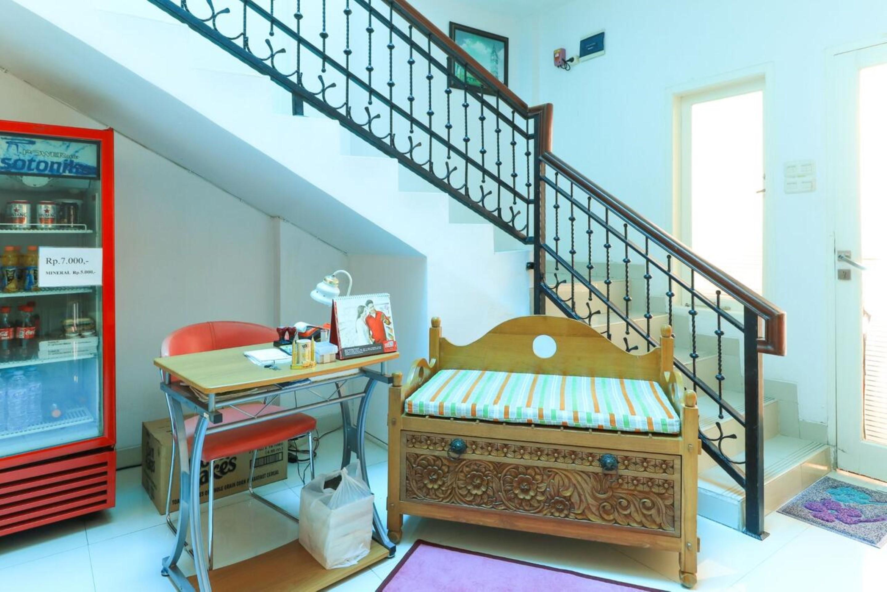 Ge Jacmart Homestay Макасар Экстерьер фото